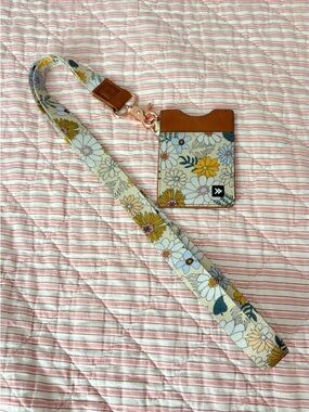 Thread brand never used lanyard and card holder!